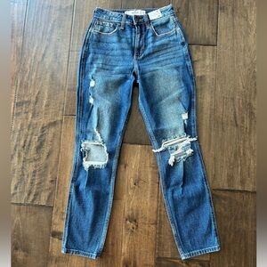 NWT Hollister Distressed Curvy High Rise Mom Jean size 24 L27